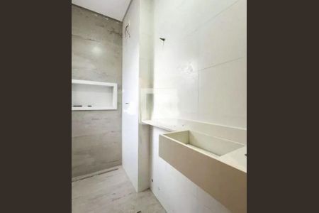 Casa à venda com 4 quartos, 150m² em Vila Carrão, São Paulo