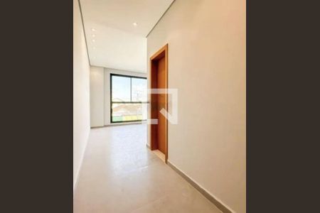 Casa à venda com 4 quartos, 150m² em Vila Carrão, São Paulo