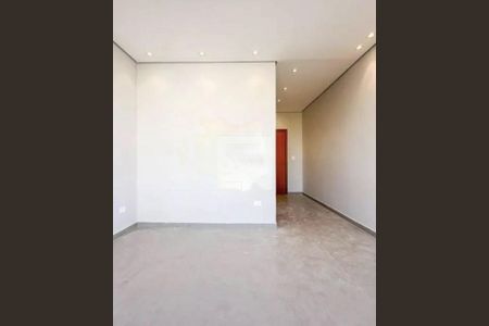 Casa à venda com 4 quartos, 150m² em Vila Carrão, São Paulo