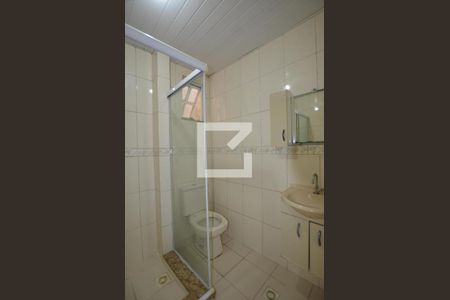 Banheiro de apartamento para alugar com 2 quartos, 70m² em Vila Valqueire, Rio de Janeiro