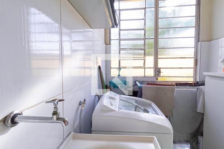 Casa 1 - Área de serviço de casa à venda com 4 quartos, 301m² em Nacional, Contagem