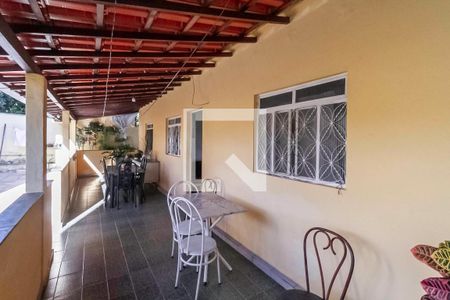 Casa 2 - Varanda de casa à venda com 4 quartos, 301m² em Nacional, Contagem