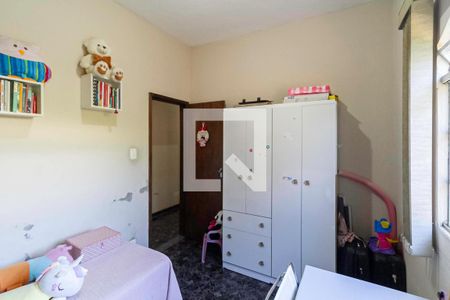 Casa 1 - Quarto 2 de casa à venda com 4 quartos, 301m² em Nacional, Contagem