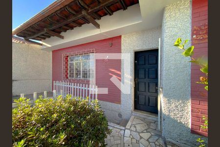 Área externa de casa à venda com 3 quartos, 200m² em Concórdia, Belo Horizonte
