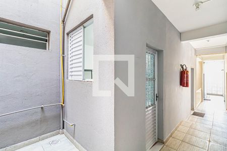 Entrada de kitnet/studio para alugar com 1 quarto, 15m² em Vila Sao Luis, São Paulo