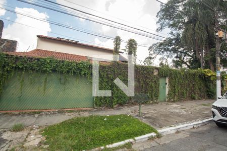 Fachada  de casa para alugar com 3 quartos, 320m² em Vila Pedra Branca, São Paulo