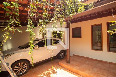 Garagem de casa para alugar com 3 quartos, 320m² em Vila Pedra Branca, São Paulo