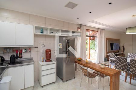 Cozinha de casa para alugar com 3 quartos, 320m² em Vila Pedra Branca, São Paulo