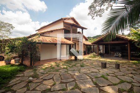 Quintal de casa para alugar com 3 quartos, 320m² em Vila Pedra Branca, São Paulo
