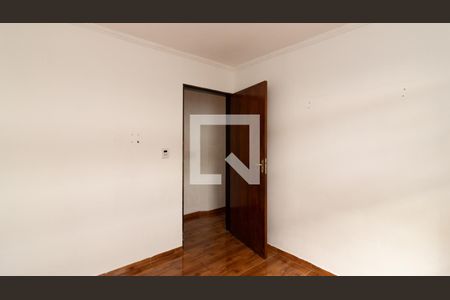 Quarto 2 de casa para alugar com 2 quartos, 92m² em Jardim Laone, São Paulo