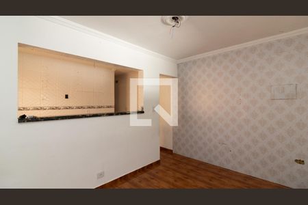 Sala de casa para alugar com 2 quartos, 92m² em Jardim Laone, São Paulo