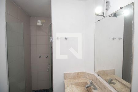 Banheiro de apartamento para alugar com 2 quartos, 67m² em Vila Irmaos Arnoni, São Paulo