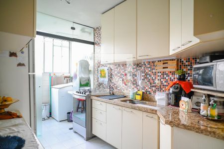 Cozinha de apartamento à venda com 2 quartos, 63m² em Parque Bristol, São Paulo