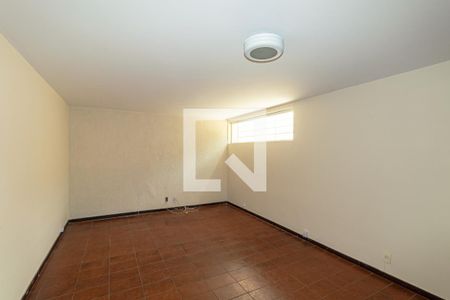 Sala de casa à venda com 4 quartos, 281m² em Jardim Luzitania, São Paulo