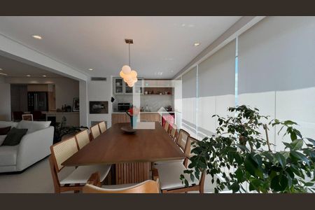 Apartamento à venda com 4 quartos, 136m² em Vila Anastácio, São Paulo