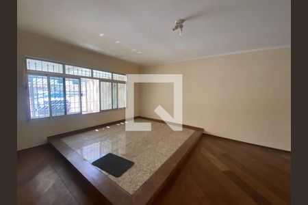 Sala de casa para alugar com 3 quartos, 143m² em Jardim Vila Galvao, Guarulhos