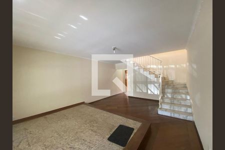 Sala de casa para alugar com 3 quartos, 143m² em Jardim Vila Galvao, Guarulhos