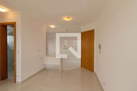 Sala de kitnet/studio para alugar com 1 quarto, 44m² em Cristo Rei, Curitiba