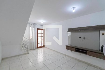 Sala de casa de condomínio à venda com 2 quartos, 82m² em Céu Azul, Belo Horizonte