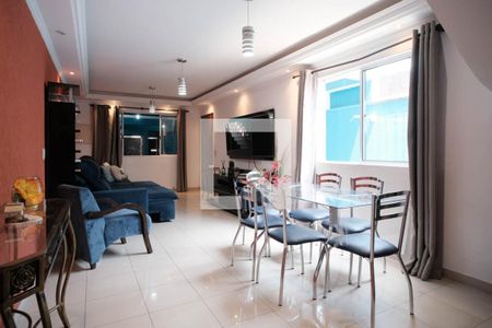 Sala de casa à venda com 4 quartos, 200m² em Cidade Patriarca, São Paulo