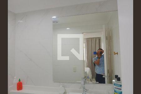 Banheiro de apartamento à venda com 1 quarto, 44m² em República, São Paulo