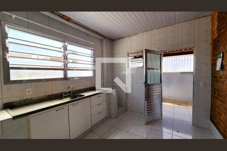 Cozinha de casa para alugar com 2 quartos, 120m² em Vila Progresso, Jundiaí