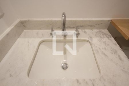 Banheiro de kitnet/studio à venda com 1 quarto, 33m² em Vila Cordeiro, São Paulo