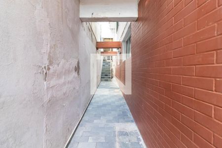 Corredor Lateral de casa à venda com 4 quartos, 180m² em Vila Bela Vista (zona Norte), São Paulo
