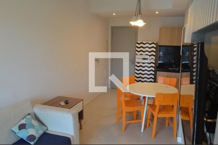 Sala de kitnet/studio para alugar com 1 quarto, 37m² em Jacarepaguá, Rio de Janeiro