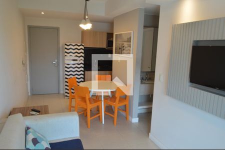 Sala de kitnet/studio para alugar com 1 quarto, 37m² em Jacarepaguá, Rio de Janeiro