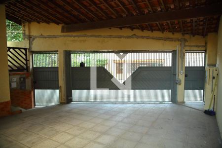 Garagem de casa para alugar com 4 quartos, 560m² em Baeta Neves, São Bernardo do Campo