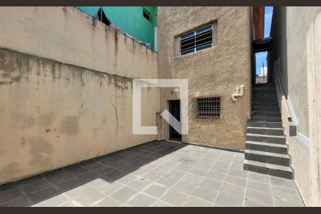 Quintal de casa à venda com 2 quartos, 161m² em Jardim Stella, Santo André