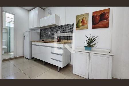 Cozinha de apartamento para alugar com 1 quarto, 50m² em José Menino, Santos
