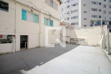 Quintal de casa à venda com 8 quartos, 357m² em Nova Floresta, Belo Horizonte
