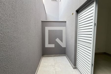 Quintal de apartamento para alugar com 2 quartos, 39m² em Vila Mangalot, São Paulo