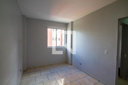 Quarto 1 de apartamento para alugar com 2 quartos, 50m² em Centro Cívico, Curitiba