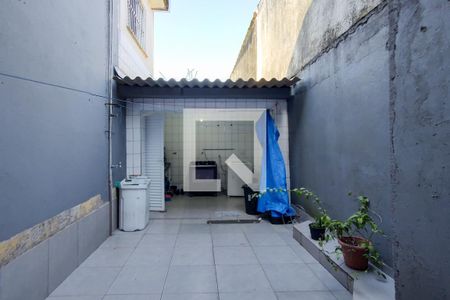 Quintal de casa para alugar com 4 quartos, 200m² em Tude Bastos (sítio do Campo), Praia Grande