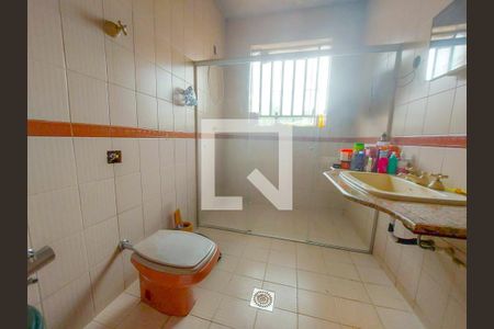 Banheiro de casa à venda com 5 quartos, 247m² em Salgado Filho, Belo Horizonte