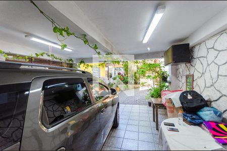 Garagem de casa à venda com 3 quartos, 222m² em Jardim Peri, São Paulo