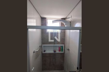 Banheiro de casa de condomínio à venda com 2 quartos, 50m² em Vila Carrão, São Paulo