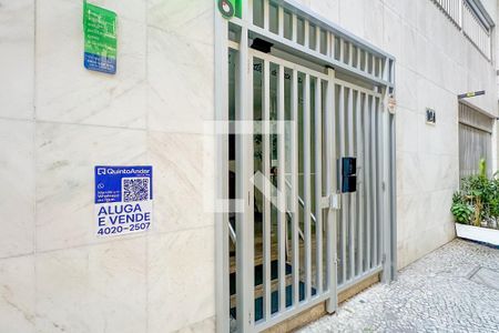 Fachada + Plaquinha de apartamento para alugar com 4 quartos, 300m² em Copacabana, Rio de Janeiro