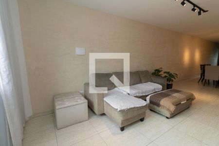Sala de casa à venda com 3 quartos, 165m² em Jardim Eliane, São Paulo
