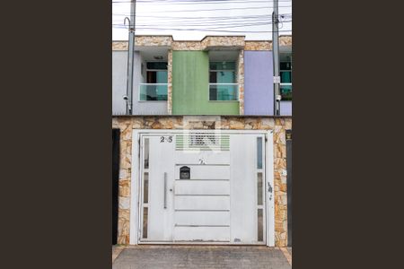 Fachada de casa à venda com 3 quartos, 165m² em Jardim Eliane, São Paulo