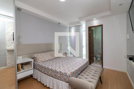 Suíte de casa à venda com 3 quartos, 165m² em Jardim Eliane, São Paulo