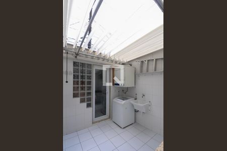 Área de Serviço de casa de condomínio à venda com 3 quartos, 115m² em Jardim Lauro Gomes, São Bernardo do Campo