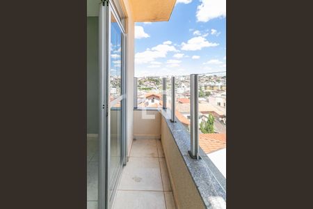 Varanda de apartamento à venda com 2 quartos, 57m² em Alvorada, Contagem
