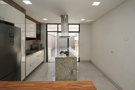 Cozinha de casa à venda com 3 quartos, 140m² em Vila Charlote, São Paulo