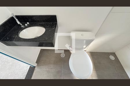Banheiro da Suíte de apartamento à venda com 2 quartos, 106m² em Vila Curuçá, Santo André