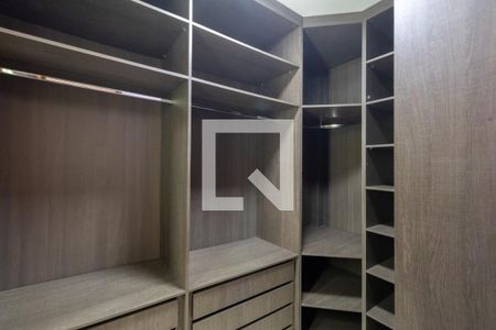 Closet de casa à venda com 3 quartos, 143m² em Vila Ré, São Paulo