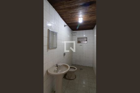 Banheiro de casa à venda com 2 quartos, 75m² em Vila Araguaia, São Paulo